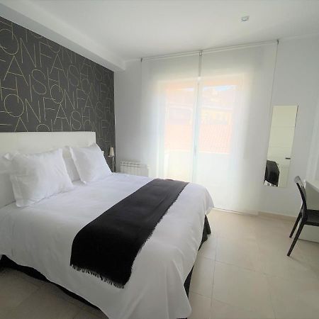 Hostal Somnis Suria المظهر الخارجي الصورة