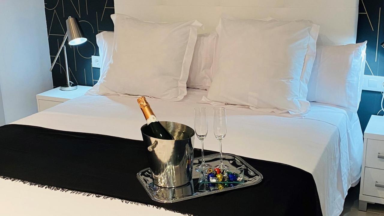 Hostal Somnis Suria المظهر الخارجي الصورة