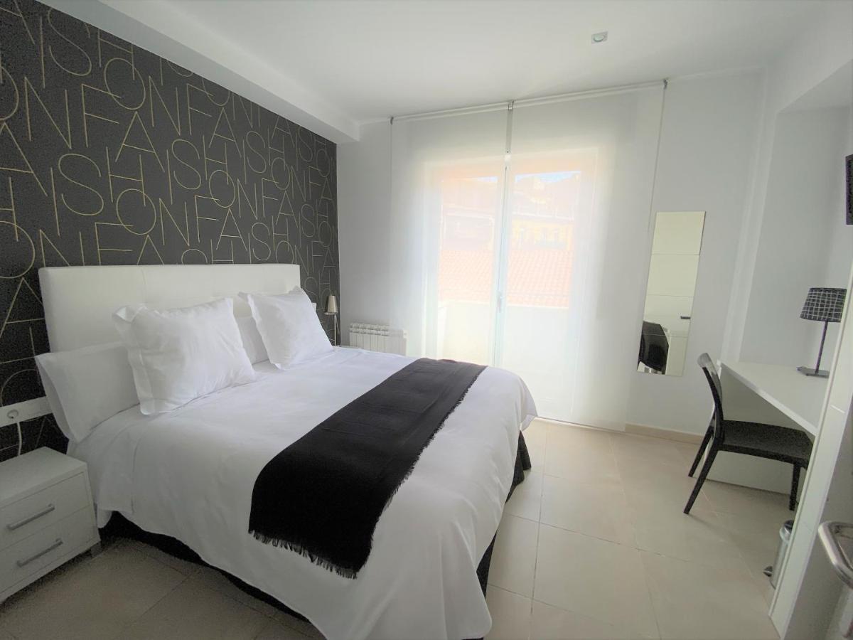 Hostal Somnis Suria المظهر الخارجي الصورة